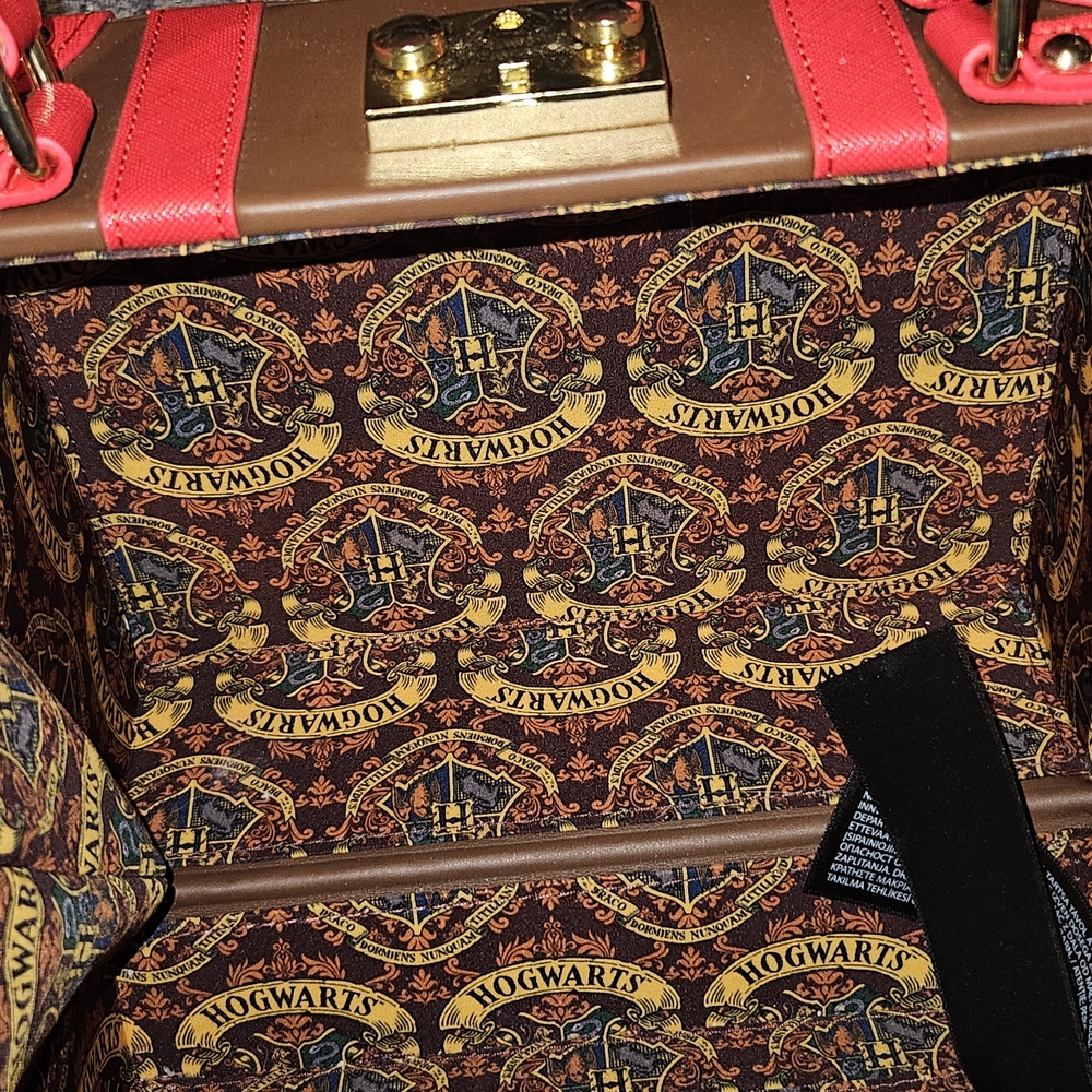 Loungefly Brown and Red Hogwarts Crossbody Bag - Picture 5 of 7
